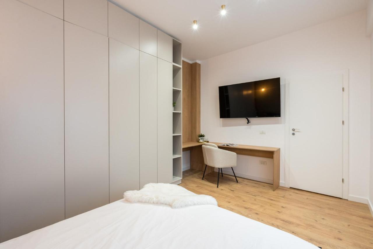 Crystal 3Bdr Apartment In Center Bucareste Exterior foto