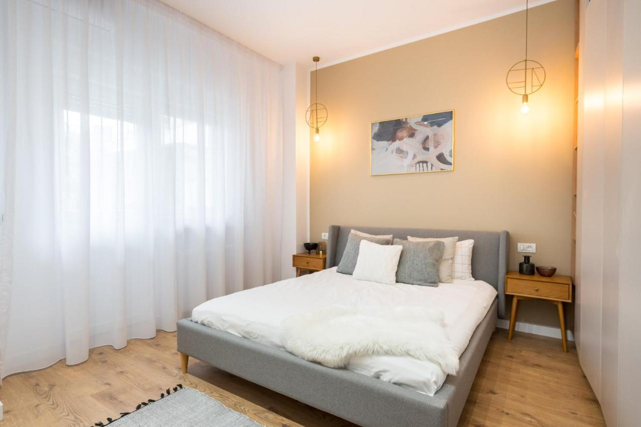 Crystal 3Bdr Apartment In Center Bucareste Exterior foto